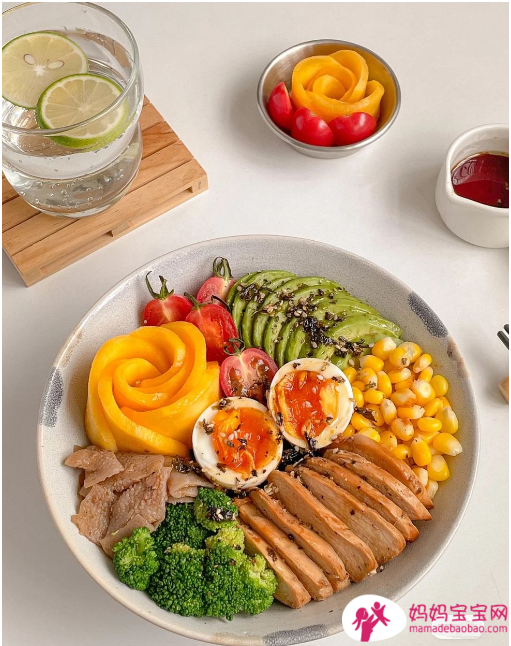 时尚超模都在吃的「Poke Bowl夏威夷波奇饭」是什么？低卡、低油「Poke Bowl减肥菜