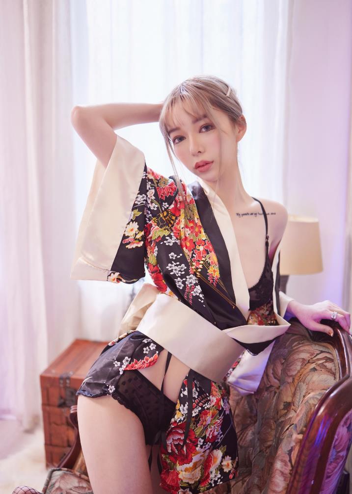 大眼宝贝「林沂Olivia」火辣胴体鲜嫩欲滴举手投足迷人魅力全爆发