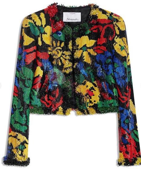 包包越怪越可爱！珍珠爱心包梦幻登场、超现实「人脸包」吸住目光