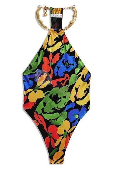 包包越怪越可爱！珍珠爱心包梦幻登场、超现实「人脸包」吸住目光