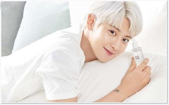 爆料「男偶像逼车还比中指」maopo网红突删文向EXO灿烈道歉