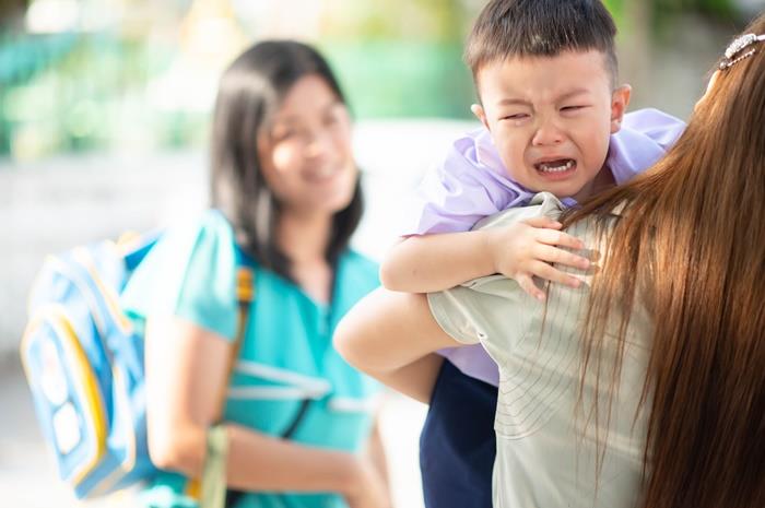孩子有「开学症候群」吗？专家建议爸妈「4招」降低上学焦虑