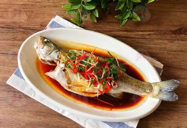 吃鱼真的会让娃更聪明吗？宝宝什么时候可以开始吃鱼？每次吃多少的量合适？