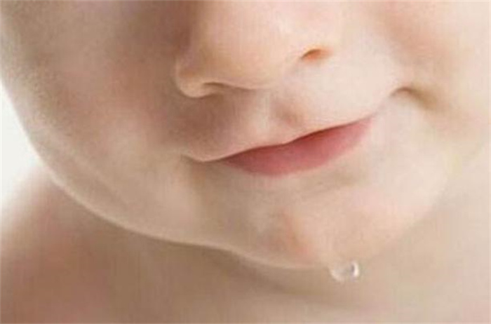 宝宝爱流口水 宝宝3个月流口水正常吗