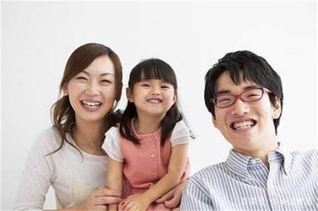 爸爸和妈妈谁对宝宝基因的影响大