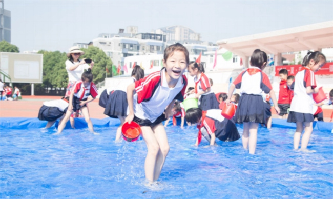 怎样让孩子爱上幼儿园的生活