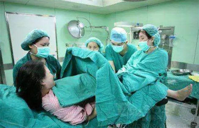 顺产的时候应该怎样正确用力（配合宫缩深呼吸）