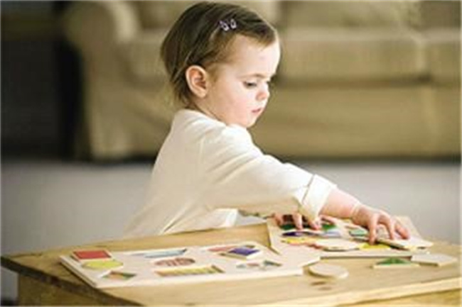 培养孩子的专注力 要经常玩这些游戏（不同游戏培养）