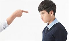 孩子叛逆期不愿意上学 应该怎么办