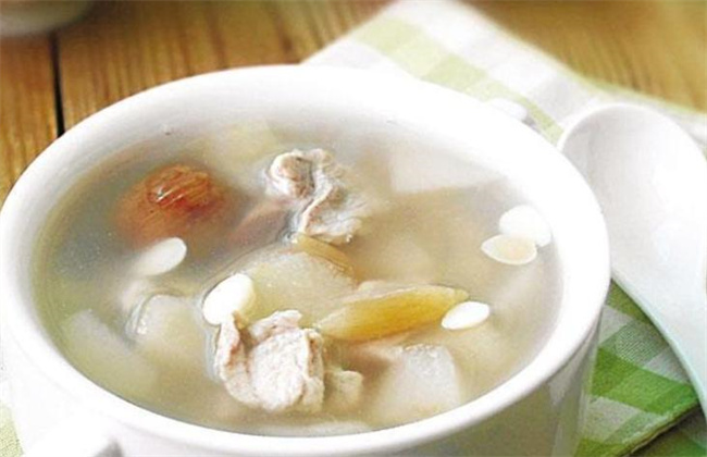 体弱的孩子冬天应该如何进补（多吃黑色食物、白色食物和黄色蔬菜等）