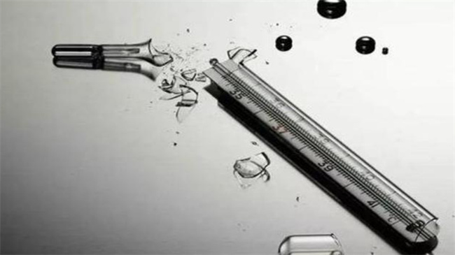 水银体温计碎了会引起水银中毒吗（处理得当不会引起中毒）