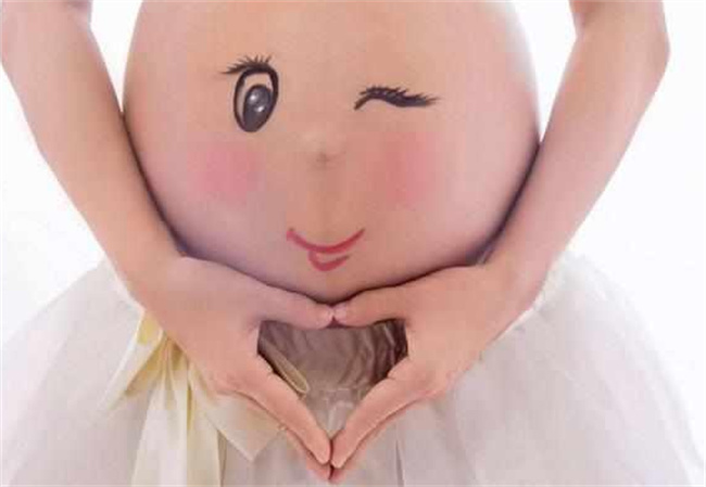 孕晚期洗澡一定要注意（掌握水温）
