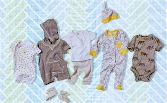 预防早产 要将新生儿的衣物尽早准备好（衣物、尿不湿、食具等）