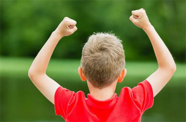 有些时候孩子也需要适当的固执