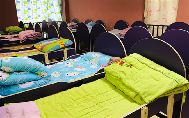 送孩子上全托幼儿园正反观点大PK