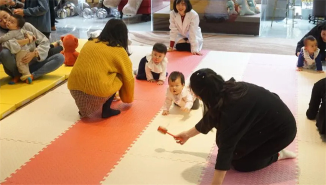 宝宝学习爬行的注意事项都有什么