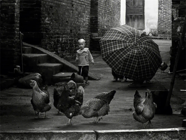 留守儿童与父母的相处关系是怎样的