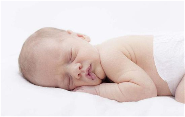 宝宝头发稀少是什么原因