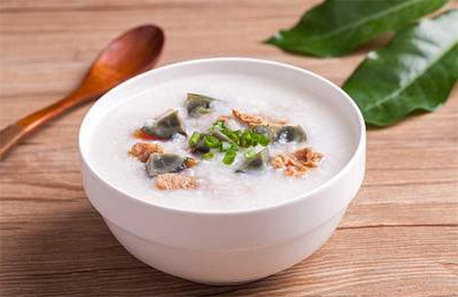 宝妈遇到尿液有恶臭 浑浊或呈红色怎么治疗