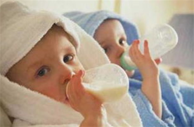 母乳喂养多少个月就可以断奶