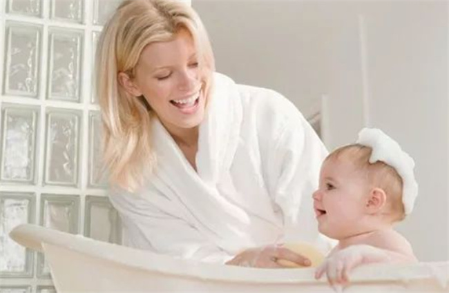 哪一种皮肤病父母很容易传染给孩子