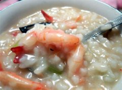 宝宝感冒了给她吃海鲜粥合适吗给她吃什么比较好