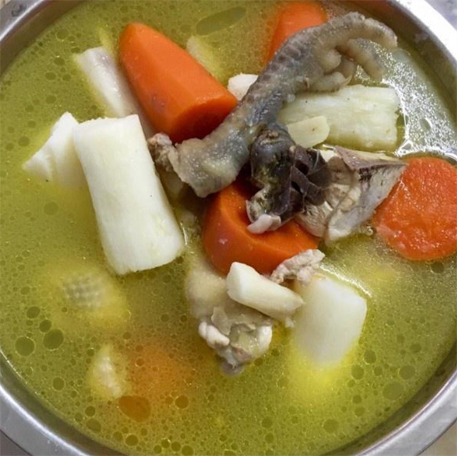 宝宝感冒了给她吃海鲜粥合适吗给她吃什么比较好