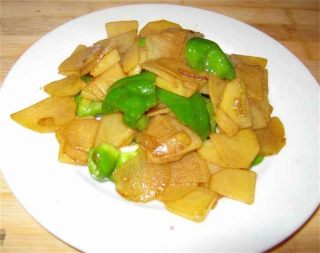 美味炒土豆三种做法：让味蕾徜徉在多样口感中