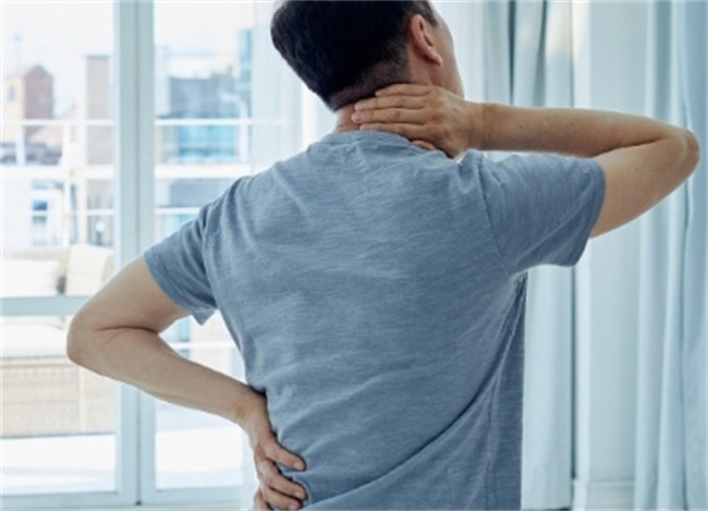 先天性脊柱侧弯畸形解析：专业观点与治疗建议