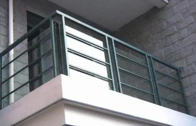 窗户护栏解析：安全与美观兼得的选择