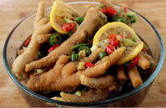 亲手制作美味泡椒凤爪，家中美食DIY轻松上手！