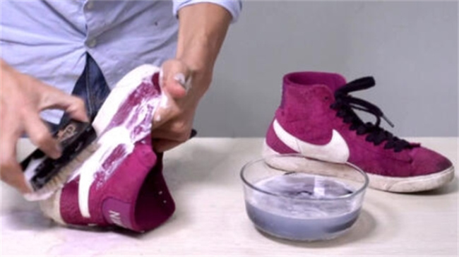 精细呵护，翻毛皮鞋清洗全攻略