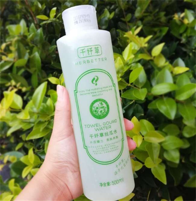 千纤草丝瓜水：天然之恩泽，肌肤的保湿明星