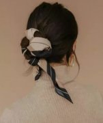 绽放风采：陈蓓教你巧搭优雅丝巾的四大法则