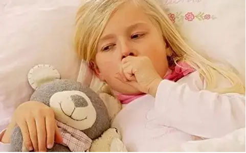 喉咙卡卡老觉得有痰，原来是咽喉逆流