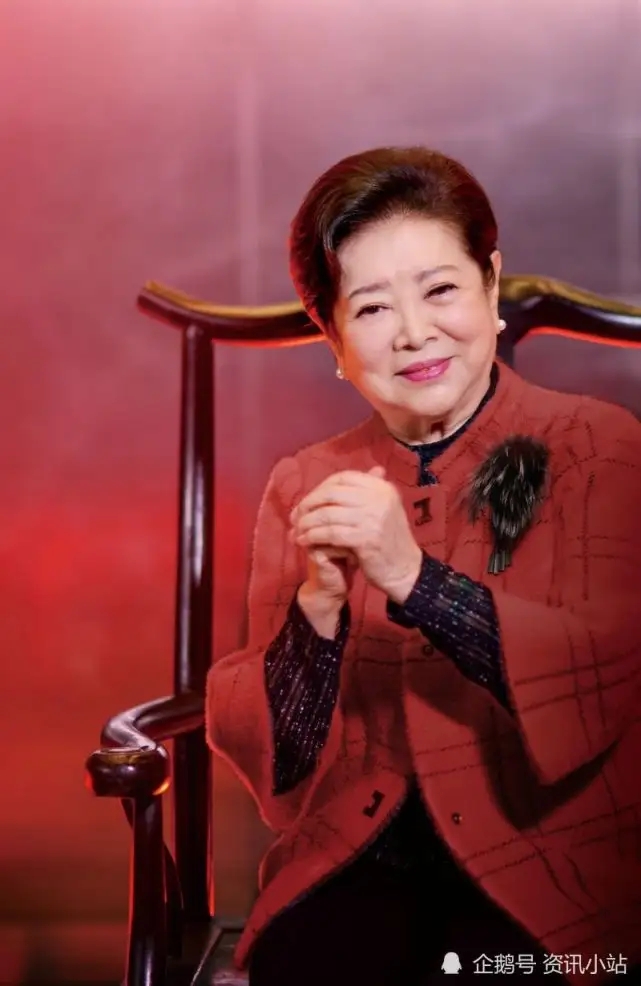 台8请到神主牌！ 陈淑芳笑揭过年红包「都赔钱」