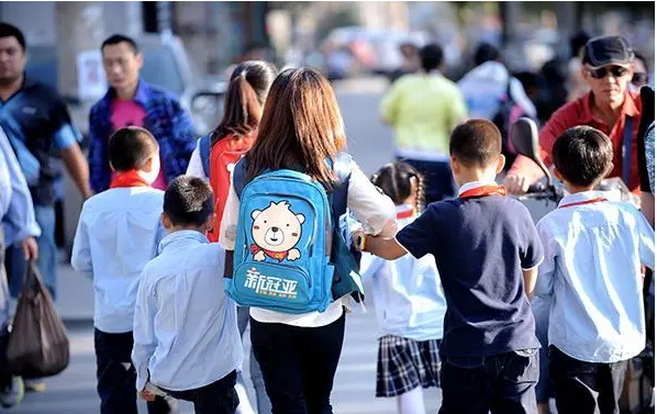 公立小学好还是私立小学好呢？