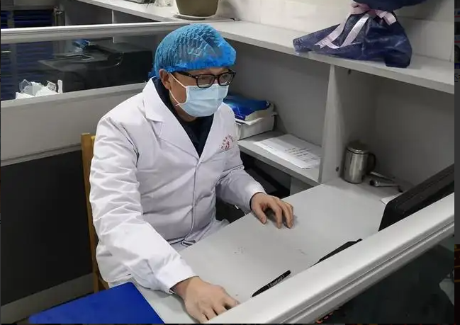 110万细胞简讯警示，你收到了吗？确诊者足迹遍布桃园青埔、艺文展演中心等，下午2点半发百万简讯警示