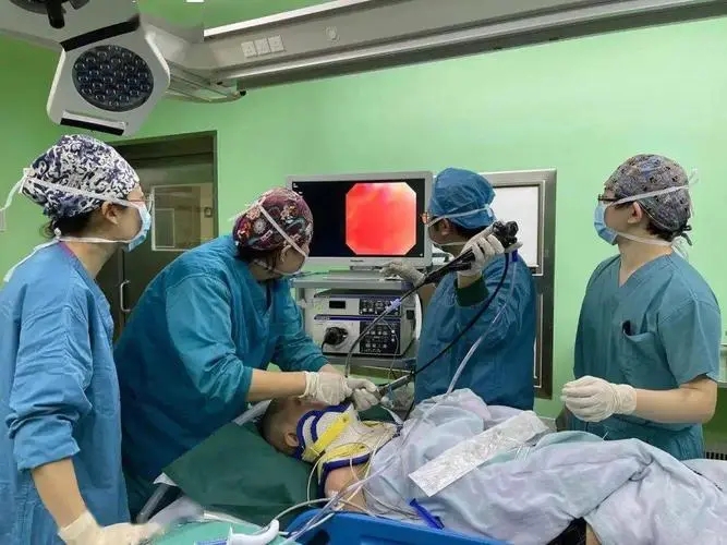 陈维祥插管后首露面 曝江蕙动态喊话：周杰伦要感谢我