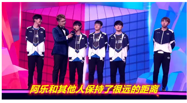 「全明星」吱吱打第三剂又酸又嗨 自曝与阿乐吵架原因