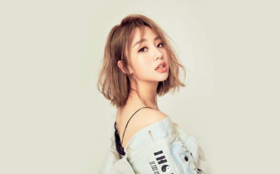 鬼鬼重返小学感受童真 原来她念的是花莲这所高山学校