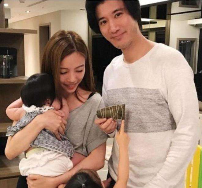 被爆拒绝黑范夫妇陪王力宏回家 李靓蕾还原真相