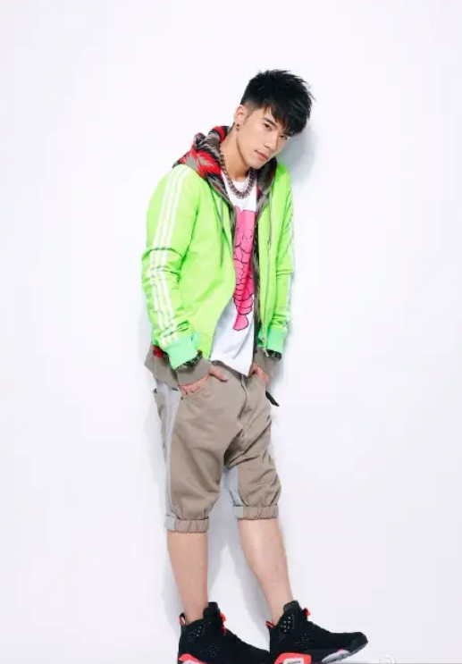 H独／女神曾莞婷火辣泳装勾引 JR「虚累累」无力享艳福