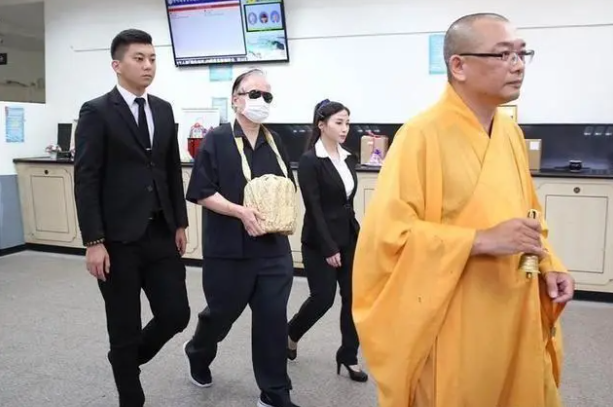 罗霈颖离世一年半　大哥为一件事替妹讨公道拟提告