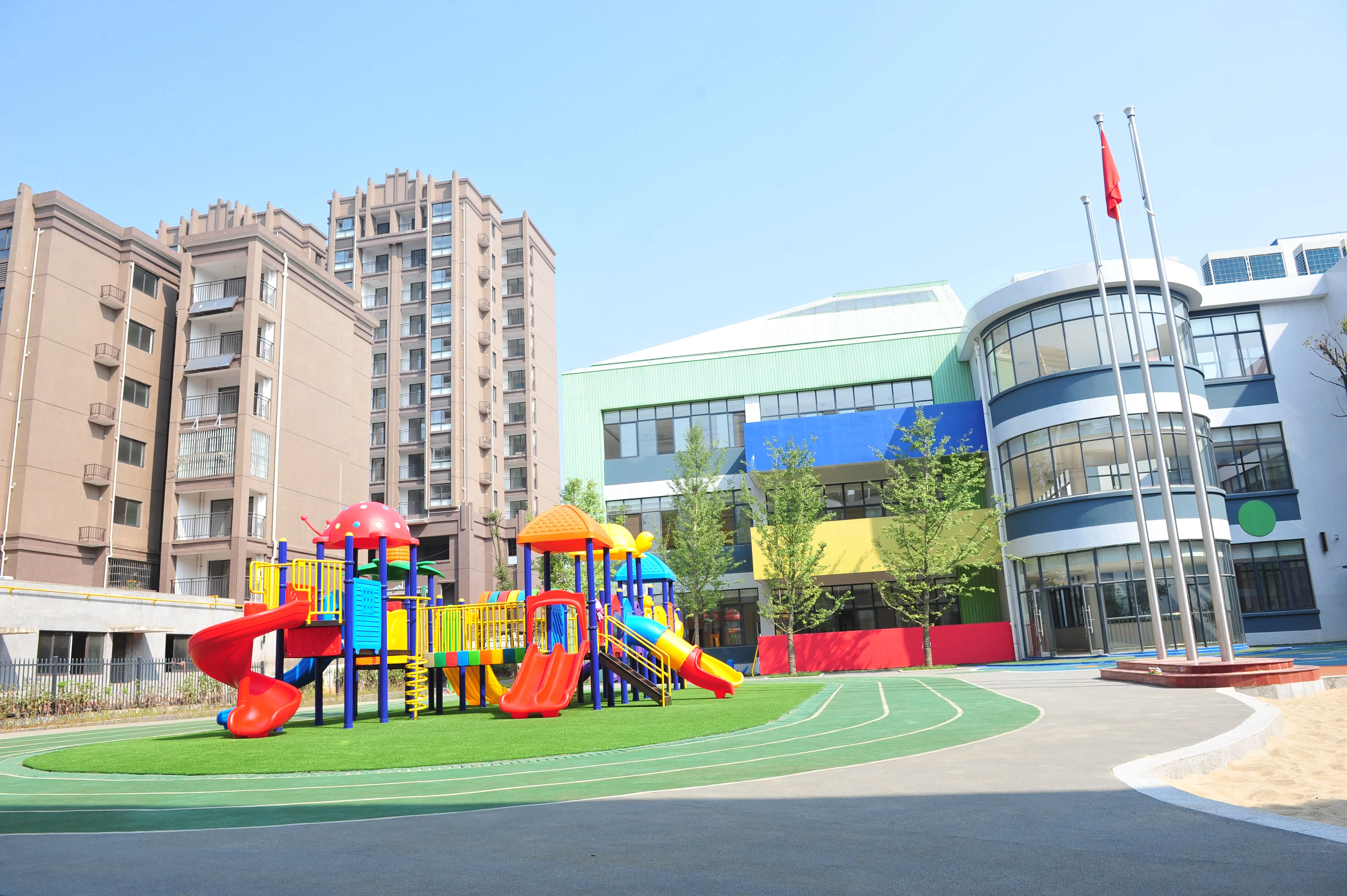 黄小柔为孩子上小学睡不著！枕边人暖心安抚，努力学习看见孩子的改变、尝试放手