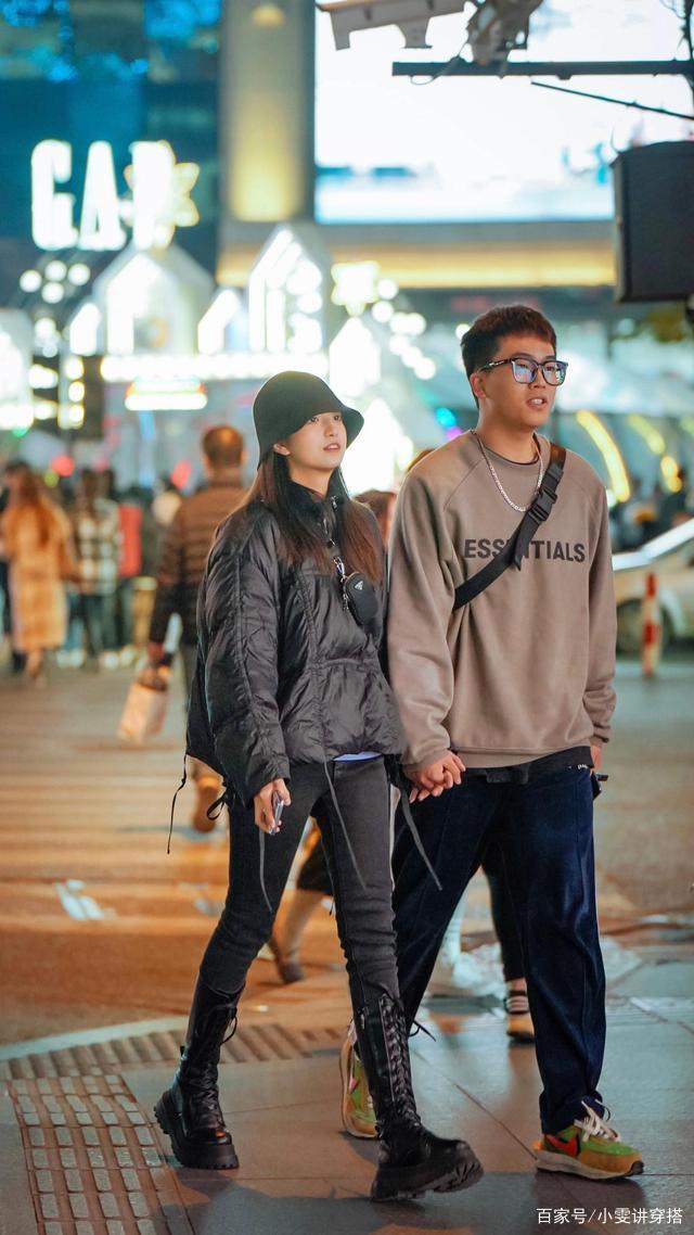 小小儿的街头流行，工装穿搭超有型