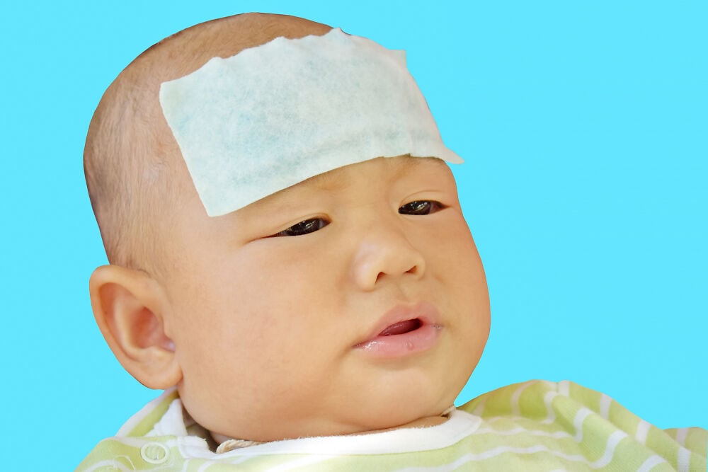 6个月大的孩子发烧: 您需要做些什么来避免危险的并发症?