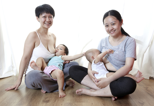 在公共场合担心母乳喂养?