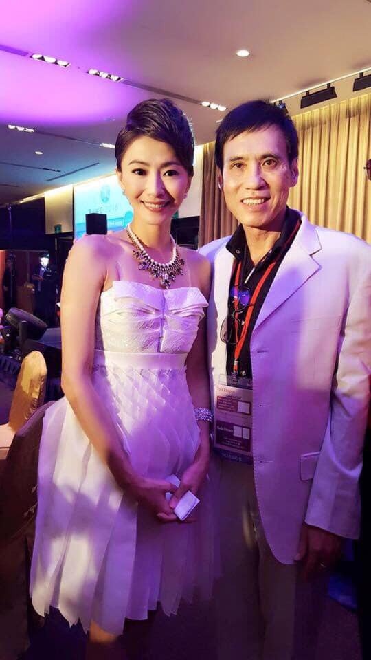 父亲撒手人寰　侯怡君心痛泪求止痛药：好想去找你