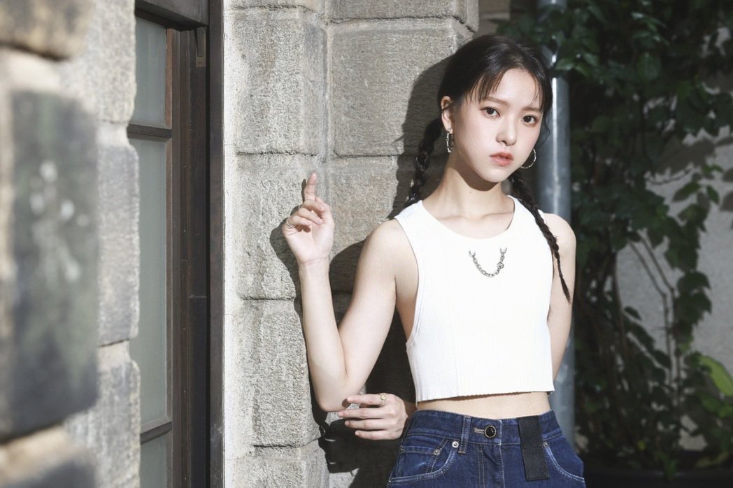 专访／甜美新人自揭黑暗时期 拍戏被撞飞遭导演骂爆